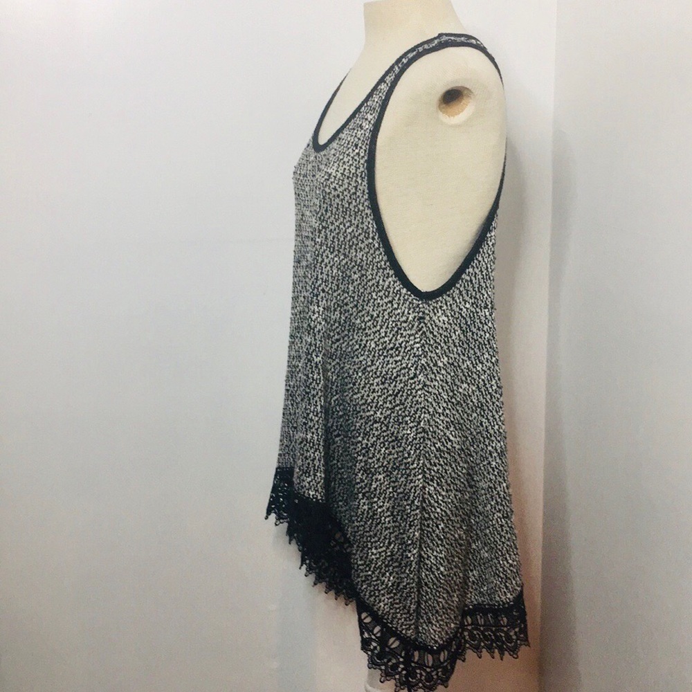 Moon Collection Los Angeles Aline Tunic - Picture 2 of 8
